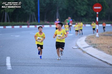 BINH DUONG NEW CITY HALF MARATHON 2024 - Ảnh #1726278