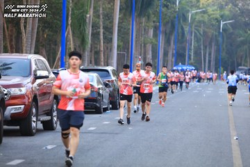 BINH DUONG NEW CITY HALF MARATHON 2024 - Ảnh #1756279