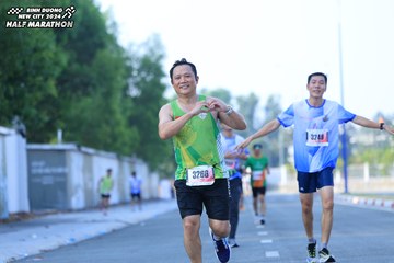 BINH DUONG NEW CITY HALF MARATHON 2024 - Ảnh #1768252