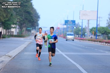 BINH DUONG NEW CITY HALF MARATHON 2024 - Ảnh #1765403