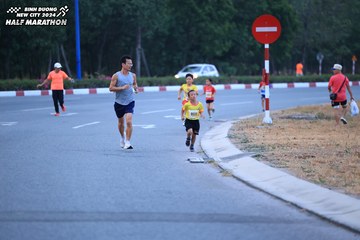 BINH DUONG NEW CITY HALF MARATHON 2024 - Ảnh #1726083
