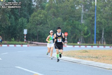 BINH DUONG NEW CITY HALF MARATHON 2024 - Ảnh #1735404