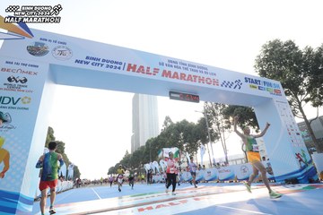 BINH DUONG NEW CITY HALF MARATHON 2024 - Ảnh #1821387