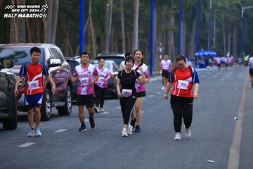 BINH DUONG NEW CITY HALF MARATHON 2024 - Ảnh #1755645