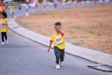 BINH DUONG NEW CITY HALF MARATHON 2024 - Ảnh #1726984