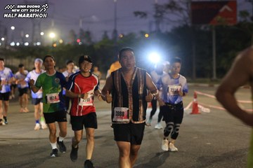 BINH DUONG NEW CITY HALF MARATHON 2024 - Ảnh #1741144