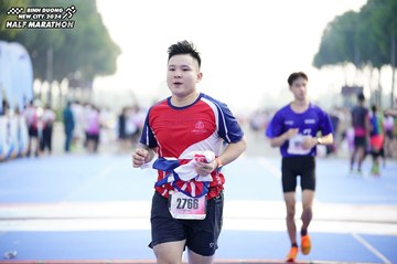 BINH DUONG NEW CITY HALF MARATHON 2024 - Ảnh #1760216