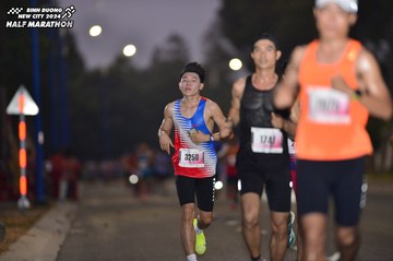BINH DUONG NEW CITY HALF MARATHON 2024 - Ảnh #1755889