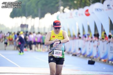 BINH DUONG NEW CITY HALF MARATHON 2024 - Ảnh #1769175