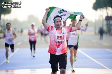 BINH DUONG NEW CITY HALF MARATHON 2024 - Ảnh #1761554