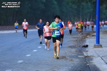 BINH DUONG NEW CITY HALF MARATHON 2024 - Ảnh #1750165