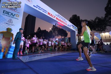BINH DUONG NEW CITY HALF MARATHON 2024 - Ảnh #1737925
