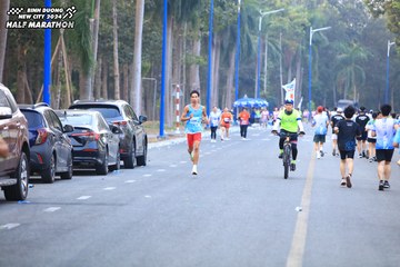 BINH DUONG NEW CITY HALF MARATHON 2024 - Ảnh #1755429