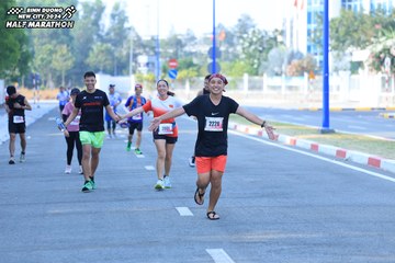 BINH DUONG NEW CITY HALF MARATHON 2024 - Ảnh #1769988