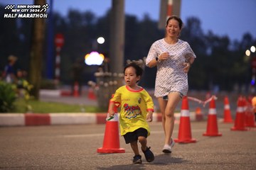BINH DUONG NEW CITY HALF MARATHON 2024 - Ảnh #1728509