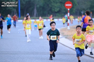 BINH DUONG NEW CITY HALF MARATHON 2024 - Ảnh #1726462