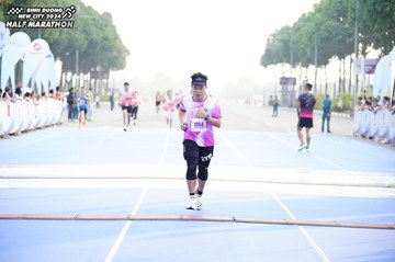 BINH DUONG NEW CITY HALF MARATHON 2024 - Ảnh #1758297