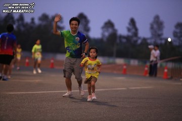 BINH DUONG NEW CITY HALF MARATHON 2024 - Ảnh #1728437