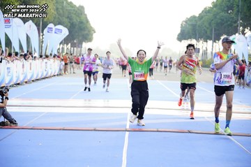 BINH DUONG NEW CITY HALF MARATHON 2024 - Ảnh #1762798