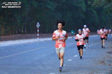 BINH DUONG NEW CITY HALF MARATHON 2024 - Ảnh #1750304