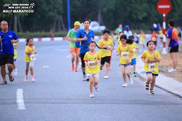 BINH DUONG NEW CITY HALF MARATHON 2024 - Ảnh #1726650