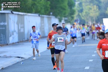 BINH DUONG NEW CITY HALF MARATHON 2024 - Ảnh #1768958