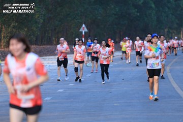 BINH DUONG NEW CITY HALF MARATHON 2024 - Ảnh #1771860