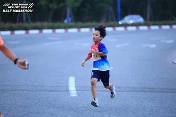 BINH DUONG NEW CITY HALF MARATHON 2024 - Ảnh #1726153