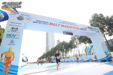 BINH DUONG NEW CITY HALF MARATHON 2024 - Ảnh #1818875