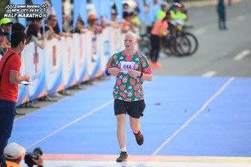 BINH DUONG NEW CITY HALF MARATHON 2024 - Ảnh #1739255