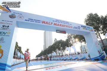 BINH DUONG NEW CITY HALF MARATHON 2024 - Ảnh #1821105