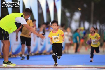 BINH DUONG NEW CITY HALF MARATHON 2024 - Ảnh #1724355