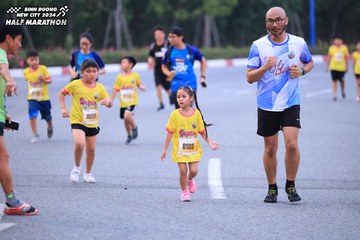 BINH DUONG NEW CITY HALF MARATHON 2024 - Ảnh #1726887