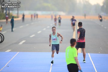BINH DUONG NEW CITY HALF MARATHON 2024 - Ảnh #1739393