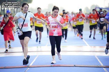 BINH DUONG NEW CITY HALF MARATHON 2024 - Ảnh #1758901