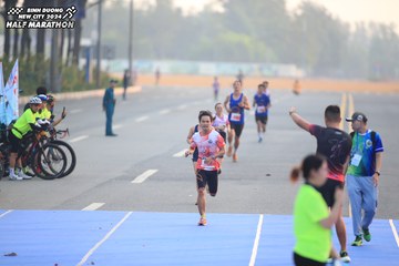 BINH DUONG NEW CITY HALF MARATHON 2024 - Ảnh #1739262