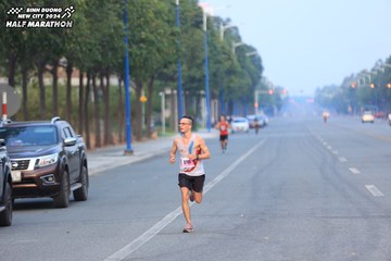 BINH DUONG NEW CITY HALF MARATHON 2024 - Ảnh #1739458
