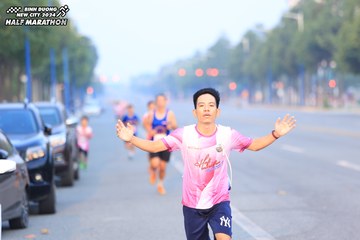 BINH DUONG NEW CITY HALF MARATHON 2024 - Ảnh #1739654