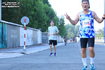 BINH DUONG NEW CITY HALF MARATHON 2024 - Ảnh #1768431