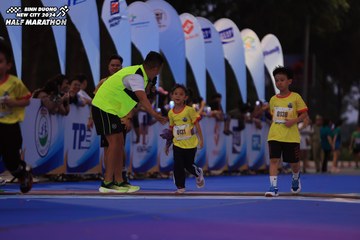 BINH DUONG NEW CITY HALF MARATHON 2024 - Ảnh #1729232