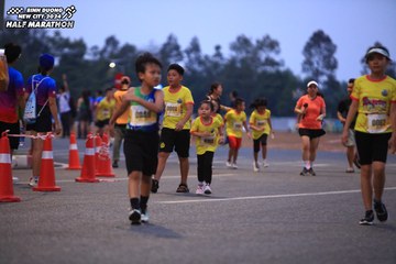 BINH DUONG NEW CITY HALF MARATHON 2024 - Ảnh #1728173