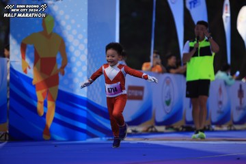BINH DUONG NEW CITY HALF MARATHON 2024 - Ảnh #1729304