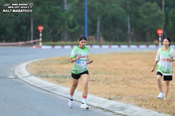 BINH DUONG NEW CITY HALF MARATHON 2024 - Ảnh #1735190