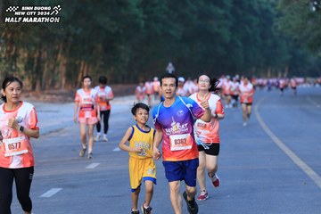 BINH DUONG NEW CITY HALF MARATHON 2024 - Ảnh #1772082