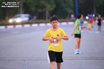 BINH DUONG NEW CITY HALF MARATHON 2024 - Ảnh #1727107