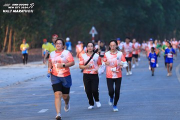 BINH DUONG NEW CITY HALF MARATHON 2024 - Ảnh #1772295