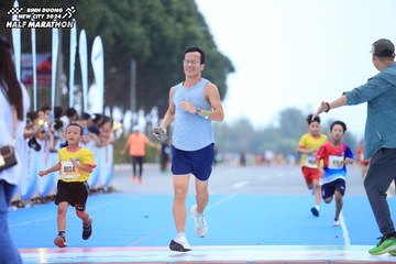 BINH DUONG NEW CITY HALF MARATHON 2024 - Ảnh #1727477