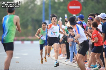 BINH DUONG NEW CITY HALF MARATHON 2024 - Ảnh #1736407