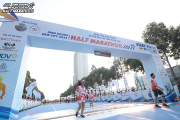 BINH DUONG NEW CITY HALF MARATHON 2024 - Ảnh #1821273