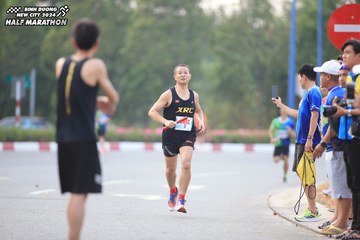 BINH DUONG NEW CITY HALF MARATHON 2024 - Ảnh #1736308